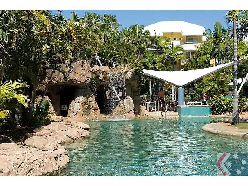 Gorgeous 4 Bed Beachside Apartment - Diamond Beach Resort Gold Coast Australia