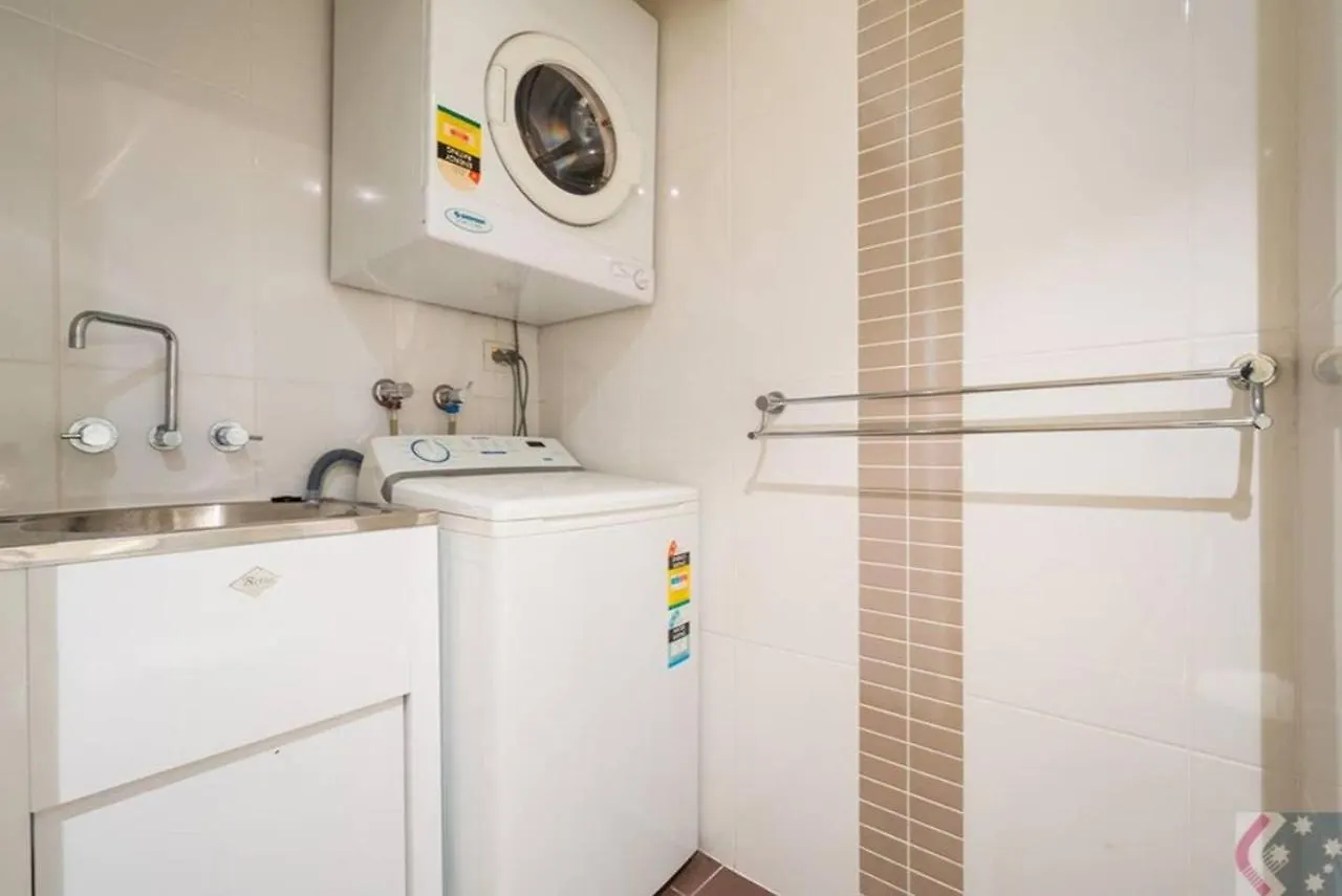 Gorgeous 4 Bed Beachside Apartment - Diamond Beach Resort Gold Coast