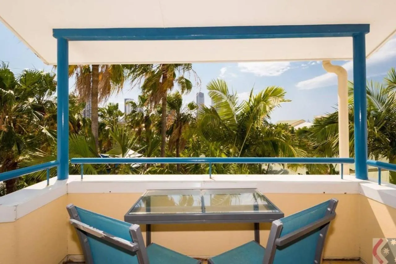 Gorgeous 4 Bed Beachside Apartment - Diamond Beach Resort Gold Coast